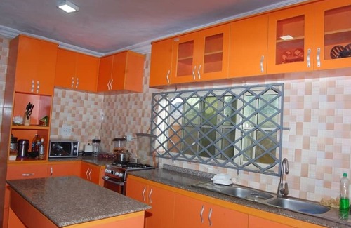 Benin City House | 6 Bedroom Serviced Apartments In House in Benin