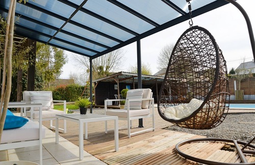 Bouessay House | 6 bedroom vacation home with swimming pool - La Belle Rochette