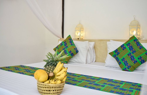 Jambiani Bed & Breakfast | 6-BEDROOMS POOL VILLA in JAMBIANI