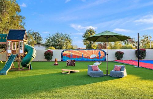 Shea North Estates House | 6 BR w Sport Court Pool Playground Hot Tub Arcade