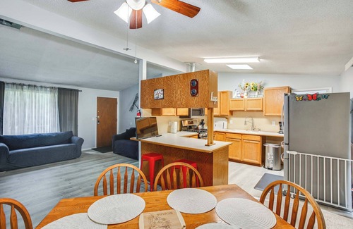 Auburn House | 6 Mi to Lake Meridian Park: Auburn Home w/Yard