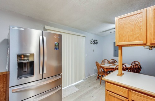 Auburn House | 6 Mi to Lake Meridian Park: Auburn Home w/Yard