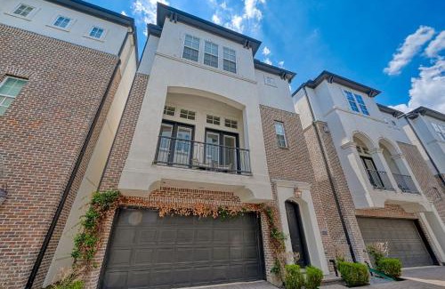 Riverside Terrace House | 6 mins from TX Medical Center 6 beds Sleeps 8