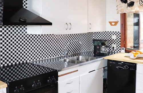 Bollaltsbygget House | 6 person holiday home in KNÄRED