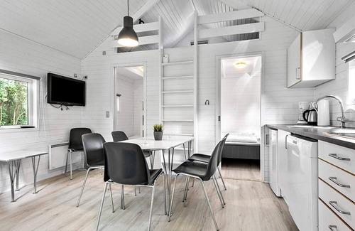 Beder Malling House | 6 person holiday park home in Malling