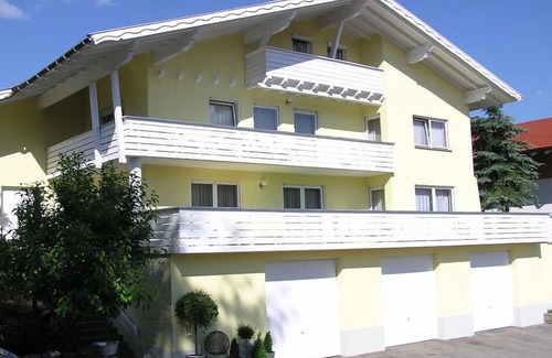 Lam Apartment | 60 m2 großes Feriendomizil in Lam mit Balkon