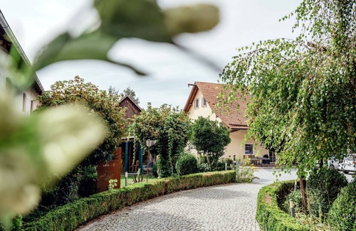 Grogundertshausen Apartment | 60qm große FeWo mit 2 Schlafzimmern und Terrasse auf der Südseite