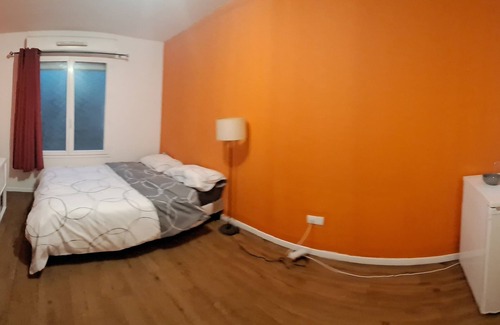 Trappes Apartment | 65 m2 apartment with trapdoor *3 bedrooms fully equipped with tv and fridge