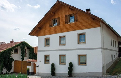 Grafenau Apartment | 65qm-große Ferienwohnung mit Garten