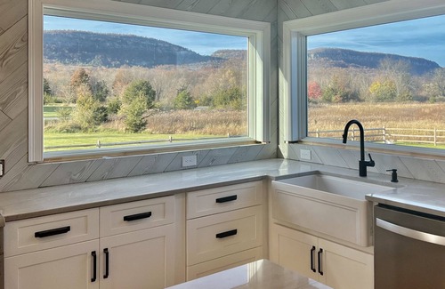 New Paltz House | 🌟 6BR Luxury Gunks Home - Heated Pool, Bocce, Hot Tub & Pet Friendly