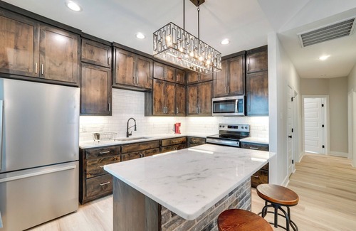 San Angelo Cottage | 7 Mi to Afb: Central & Modern San Angelo Home