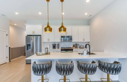 Washington Park Condo | 7 Mi to Downtown: Luxe Chicago Condo