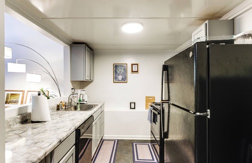 Cincinnati Apartment | 7 Mi to Dtwn: Charming Couple's Cove in Cincinnati