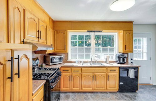 Palenville House | 7 Mi to Kaaterskill Falls: Home w/Mountain Views!