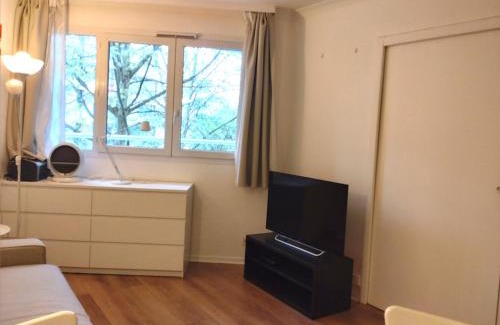 Gambetta Apartment | 7 min walk Metro, ApartHotel, La Défense