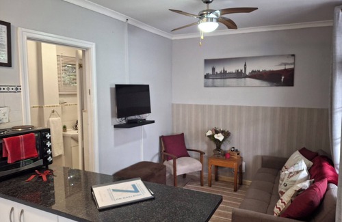 Pietermaritzburg Hotel | 7 on Oakleigh