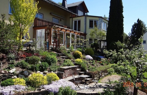 Rudolphstein Apartment | 70qm große Ferienwohnung mit zwei Schlafzimmern mit Terrasse