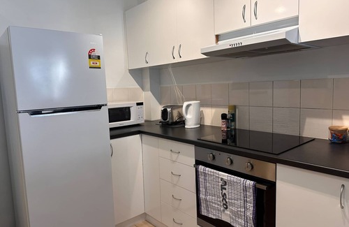 East Perth Apartment | 73 Peaceful &Private 2BR Parkng