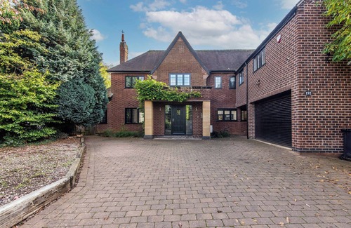 Stapleford House | 7BR Home in Nottingham – Perfect for Large Groups