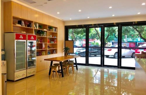 Dongguan City Center Hotel | 7Days Premium Dongguan Dongcheng Subway Station