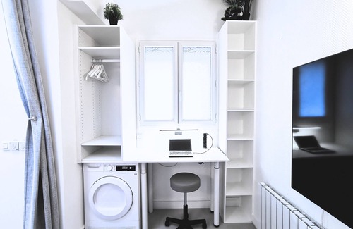 Bagneux Apartment | ❤️7min to Paris, Gem: Calm, Comfort, Luxury, Netflix, Perfect Couples & Families