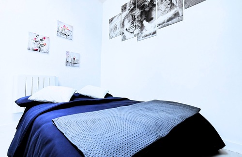 Bagneux Apartment | ❤️7min to Paris, Gem: Calm, Comfort, Luxury, Netflix, Perfect Couples & Families