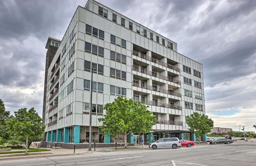 Downtown Omaha Apartment | 7th-Floor Omaha Condo with Balcony and Park Views