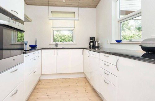 Fjellerup House | 8 person holiday home in Glesborg