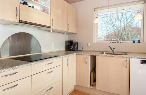 Remmer Strand House | 8 person holiday home in Struer-By Traum