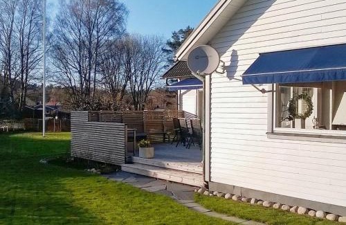 Lerum House | 8 person holiday home in LERUM