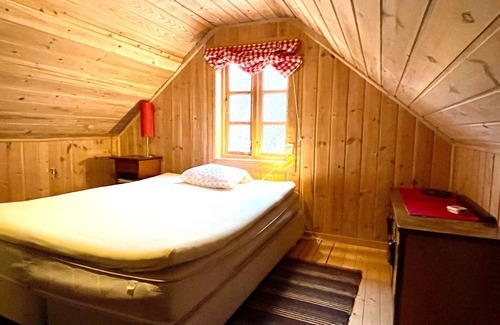 Kvinnherad House | 8 person holiday home in Åkra