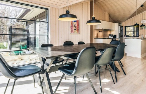 Hoensinge House | 8 person holiday home in Vig