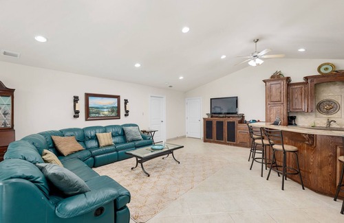 Port Mansfield House | 834 Laguna C - Large, spacious 3 BD/2BA that gives a homely vibe