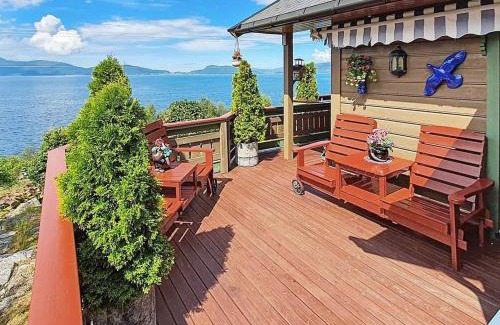 Hundeidvik House | 9 person holiday home in HUNDEIDVIK-By Traum