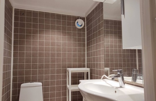 Molndal Apartment | 90 m² charming basement apartment near nature and the city