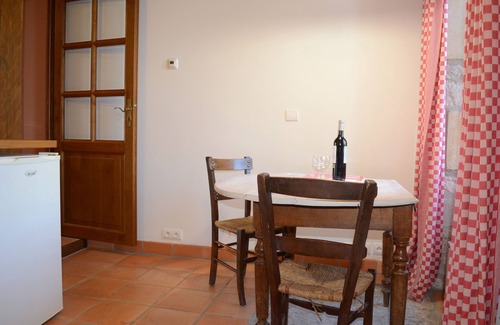 Serignac Apartment | 90m2 first floor appt in historic estate