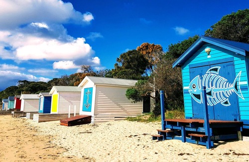 Rosebud House | 932 ON THE BEACH-30 sec walk Beach/Pubs,Cafes, Shops @ Front Door