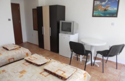 Akhtopol House | "Aхтополис" - подсигурено безплатно паркиране