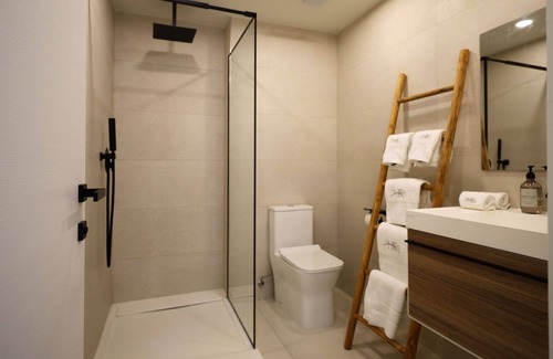 Beacon Hill Apartment | A-101 at The Hills Residence