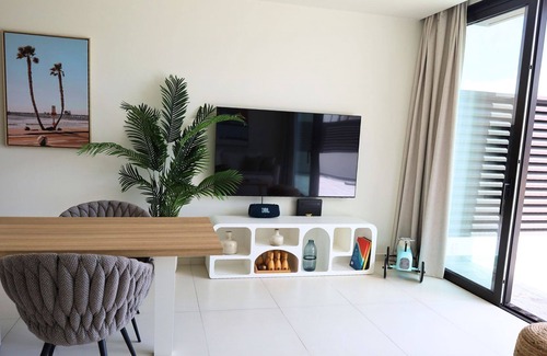 Beacon Hill Apartment | A-101 at The Hills Residence