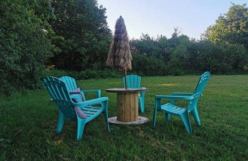 Plouigneau House | A 17 Minutes des Plages, Gîte de L'hermine Curieuse, Idéal Pour les Familles