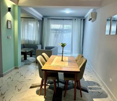 Oyster Bay House | A 3-Bedroom Duplex For Sharing