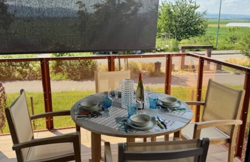 Meistratzheim Apartment | A 8 Minutes D'obernai : Havre de Paix Avec Terrasse et Parking Privatif