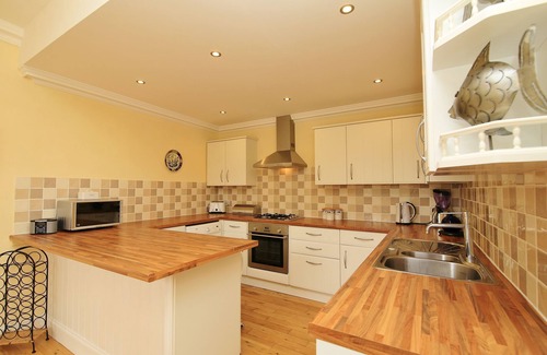 Pittenweem House | A beautiful 4 bedroomed house next to the harbour with fabulous gardens