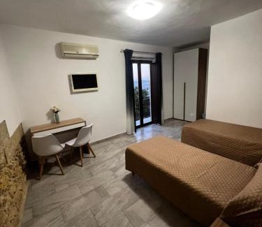 Naro House | A cantunera o castieddu