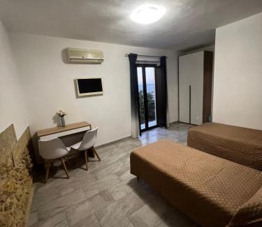 Naro House | A cantunera o castieddu