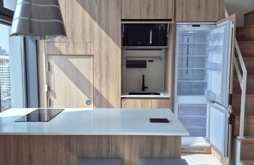 Jongno Apartment | A center of Seoul, a new building and a house with a high-rise view