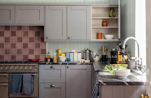 Stonehaven House | A characterful detached cottage-style home with private wood fired hot tub and sauna, offering comfortable accommodation for up to six guests.