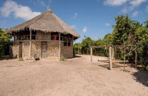 Manyimbo Bed & Breakfast | A community based organization,Camping and accommodation based along Mida Creek,