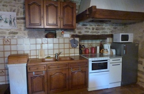 Goulles Cottage | A corner of Corrèze, suitable for relaxing in a quiet little village.